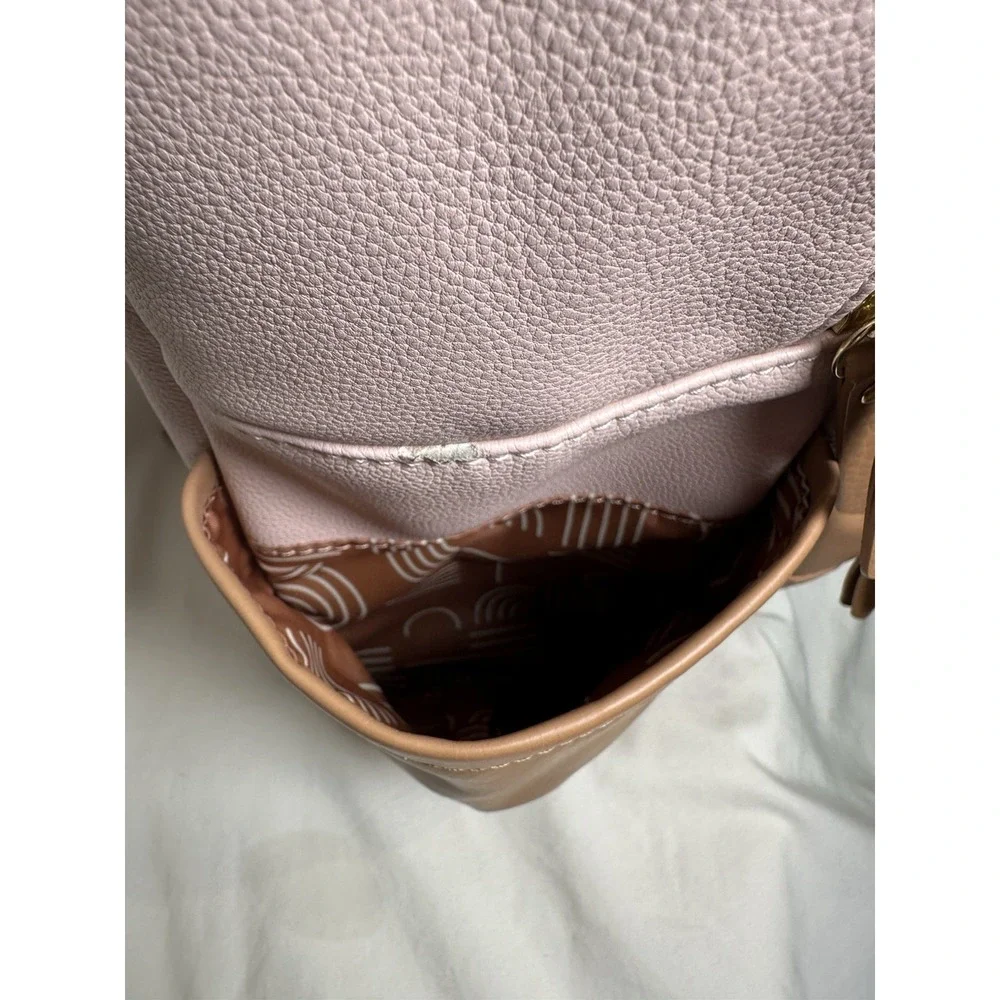 Petunia‎ Pickle Bottom District Backpack Blush Camel Diaper Bag Clean